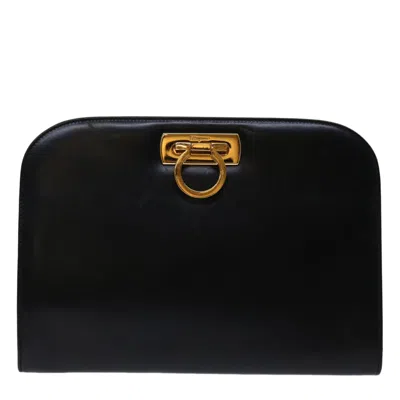 Pre-owned Ferragamo Gancio Leather Shoulder Bag () In Black