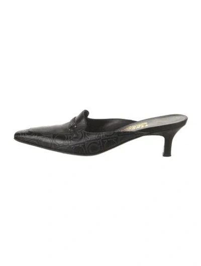 Pre-owned Ferragamo Gancio Logo Leather Mules In Black