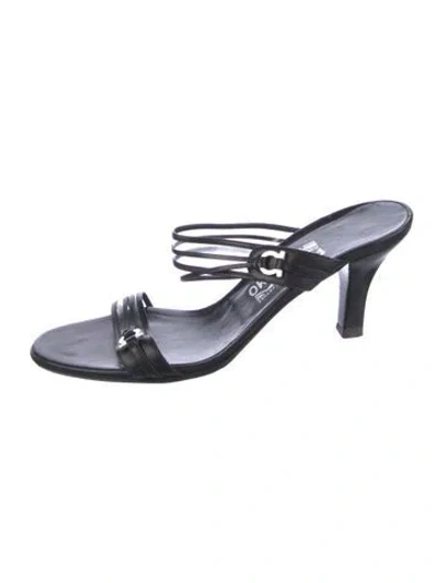 Pre-owned Ferragamo Gancio Logo Leather Slides In Black