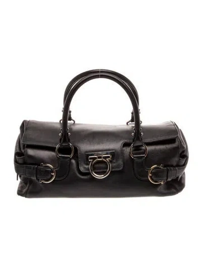 Pre-owned Ferragamo Gancio Shoulder Bag In Black