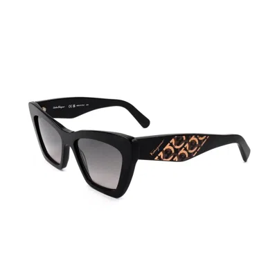Ferragamo Gey Gradient Cat Eye Ladies Sunglasses Sf1081s 001 55 In Green