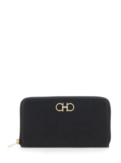 FERRAGAMO GIOVE BLACK WALLET WITH GANCINI ON THE FRONT IN LEATHER WOMAN