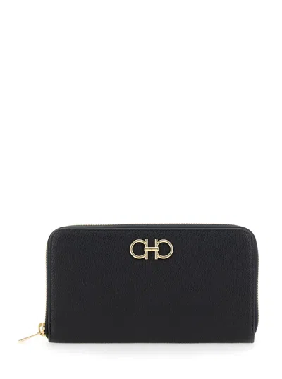 FERRAGAMO FERRAGAMO 'GIOVE' BLACK WALLET WITH GANCINI ON THE FRONT IN LEATHER WOMAN