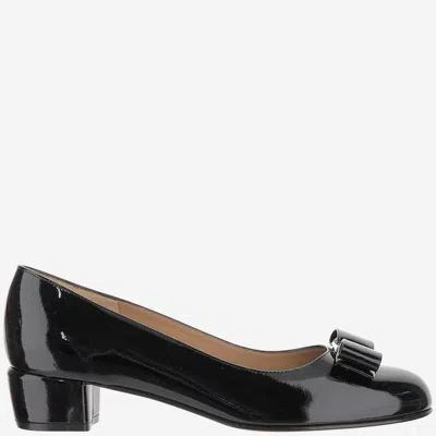 Ferragamo Glossy Leather Vara Décolleté In Black/ Black Leather