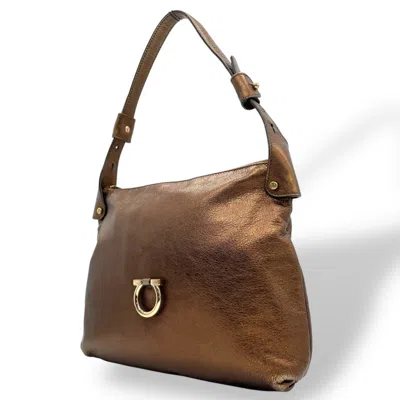 Pre-owned Ferragamo Gold Metallic Leather Handbag Shoulder Bag () In Multi