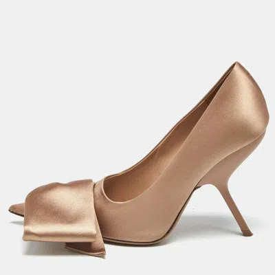 Pre-owned Ferragamo Gold Satin Erica Pumps Size 37.5