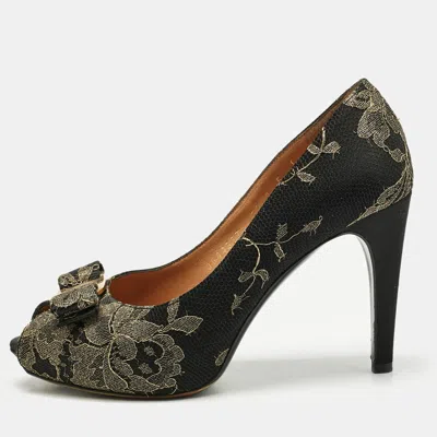 Ferragamo Gold/black Lace And Satin Talia Peep Toe Pumps In Multi