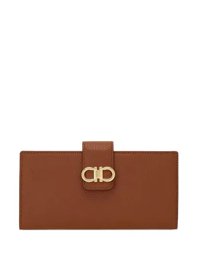 Ferragamo Grained Leather Continental Wallet In Pattern