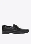 Ferragamo Grandioso Grained Leather Loafers In Black