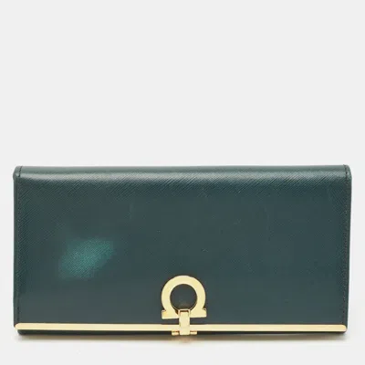 Pre-owned Ferragamo Green Leather Gancio Clasp Continental Wallet