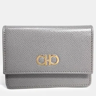 Pre-owned Ferragamo Grey Leather  Gancini Card Wallet In Gray