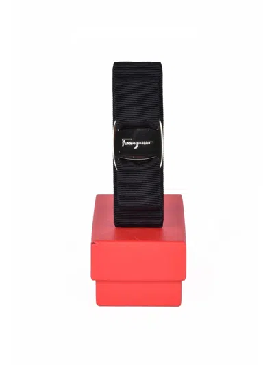 Ferragamo Hair Clip With Ribbed Texture And Polished Gold Accent In Red