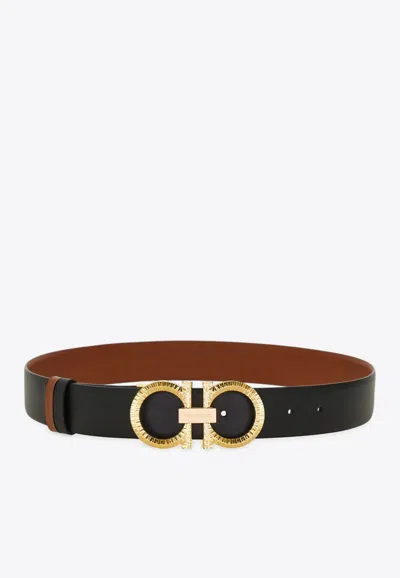 Ferragamo Hammered Gancini Reversible Leather Belt In Black