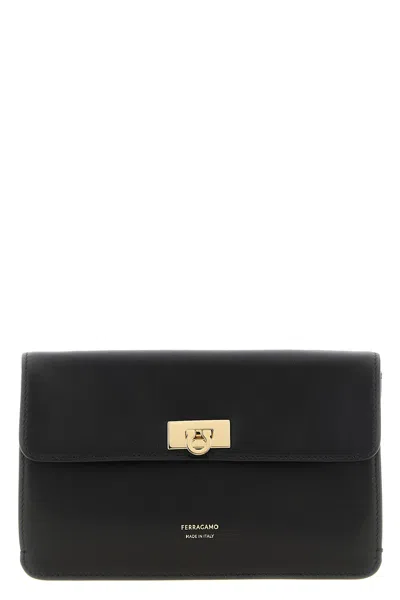 Ferragamo Harley Clutch In Schwarz