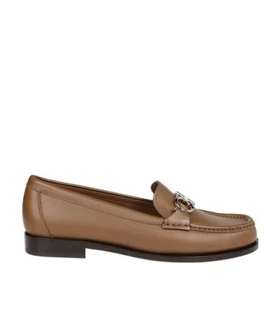 Ferragamo Horseshoe Buckle Decorative Flat Shoes In Brown