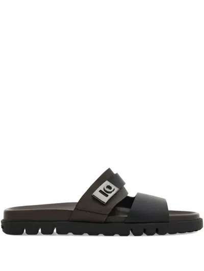 Ferragamo Hug-buckle Sandals In Black