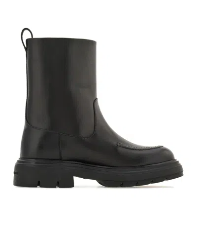 FERRAGAMO HUG BOOTS
