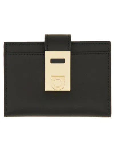 Ferragamo Hug Card Holder In Black