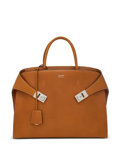 Ferragamo Hug Tote Bag Mit Gancini-schnalle In Brown