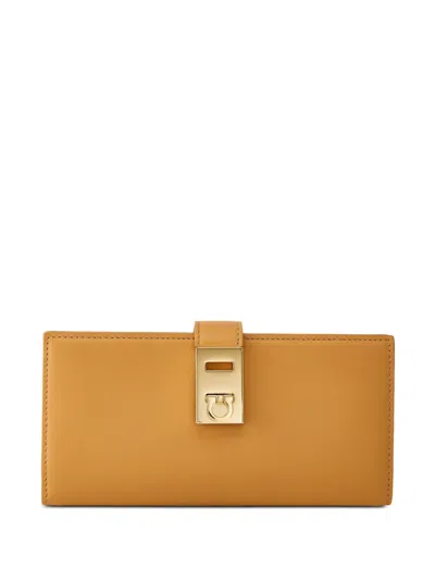 Ferragamo Hug Leather Wallet In Beige