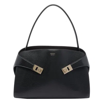 FERRAGAMO HUG SHOULDER BAG