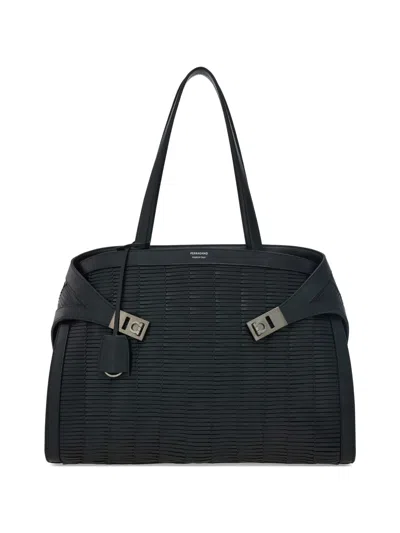 Ferragamo Hug Shoulder Bag In Black