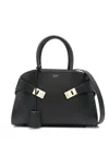 Ferragamo Embrace Petite Sac Fourre-tout En Cuir In Black