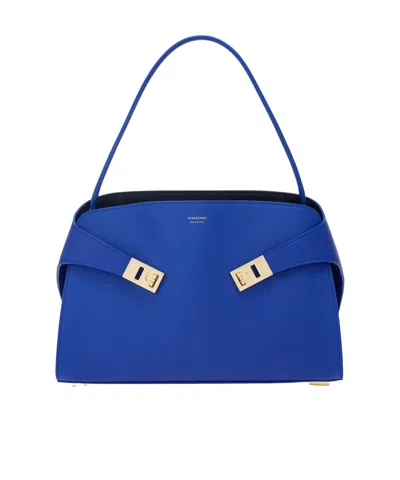 FERRAGAMO HUG SOFT BICOLOR SHOULDER BAG (M)