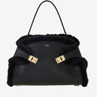 Ferragamo Hug Soft Shoulder Bag In Black