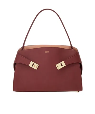 FERRAGAMO HUG SOFT SHOULDER BAG