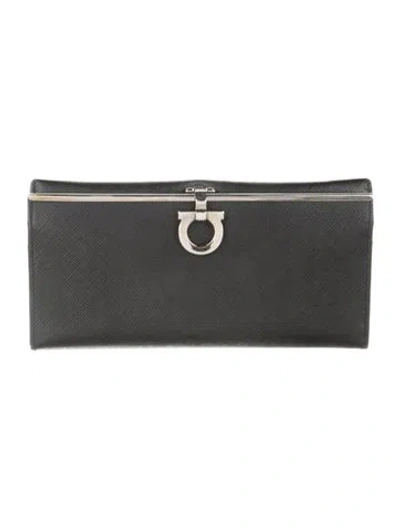 Pre-owned Ferragamo Icona Gancini Logo Continental Wallet In Black