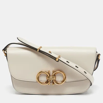 Pre-owned Ferragamo Ivory Leather Trapezio Shoulder Bag