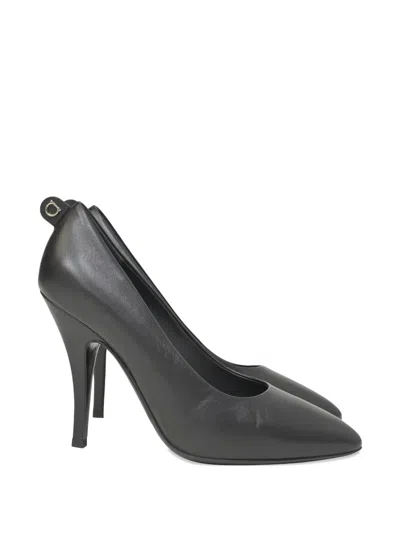Pre-owned Ferragamo Judy Leather Pumps In Black