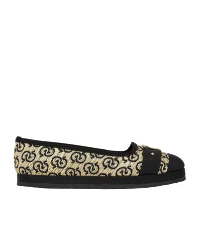 Ferragamo Kacy Flat Shoes In Black