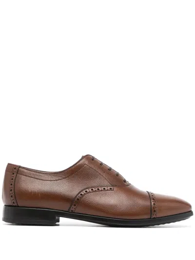Ferragamo Lace-up Oxford Shoes In Brown