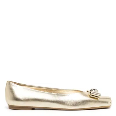 Ferragamo Ladies Metallic Leather Vara Bowl Ballet Flats In Gold