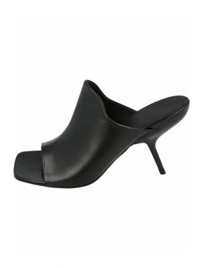 Pre-owned Ferragamo Lambskin Sandals W/ Tags In Black