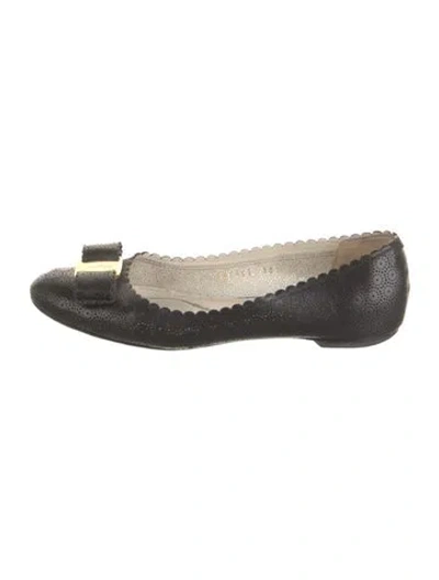 Pre-owned Ferragamo Lasercut Accents Flats In Black