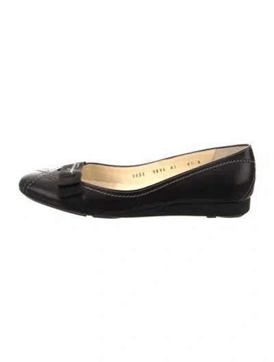 Pre-owned Ferragamo Leather Ballet Flats In Black
