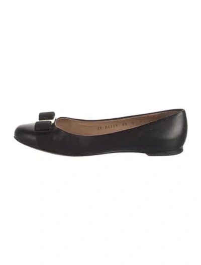 Pre-owned Ferragamo Leather Ballet Flats In Black
