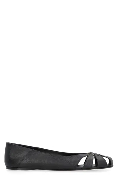 Ferragamo Stylish Ballet Flats Featuring Cut-out Design In Black