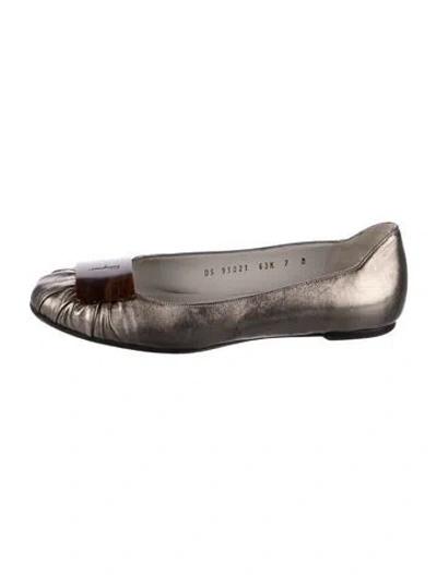 Pre-owned Ferragamo Leather Ballet Flats In Gold