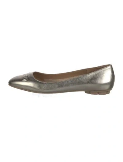 Pre-owned Ferragamo Leather Ballet Flats In Gold