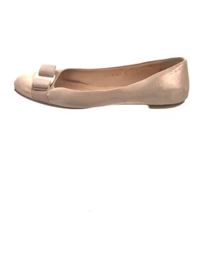 Pre-owned Ferragamo Leather Ballet Flats In Neutral
