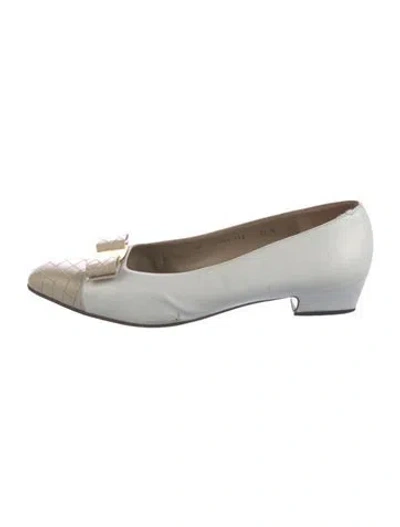 Pre-owned Ferragamo Leather Ballet Flats In White