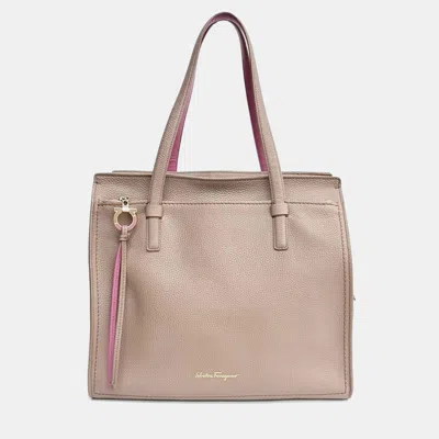 Pre-owned Ferragamo Leather Beige Amy Large In Sand