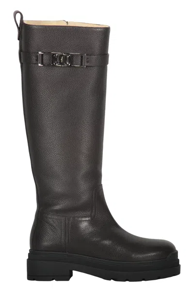 Ferragamo Leather Boots In Black