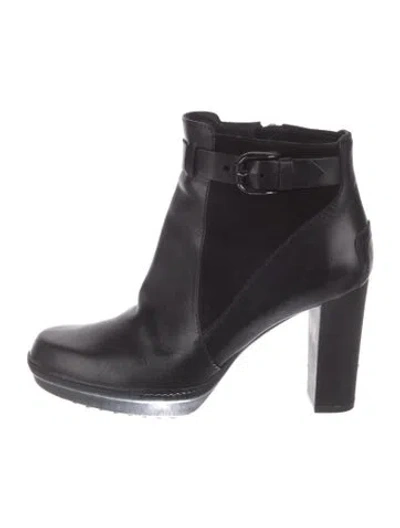 Pre-owned Ferragamo Leather Boots In Black