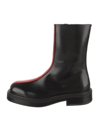 Pre-owned Ferragamo Leather Boots In Black