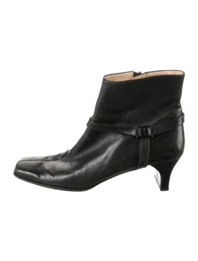 Pre-owned Ferragamo Leather Boots In Black
